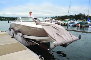 CalDocks offers the Sunstream SwiftShield Boat cover. It's  AUTOMATIC!
